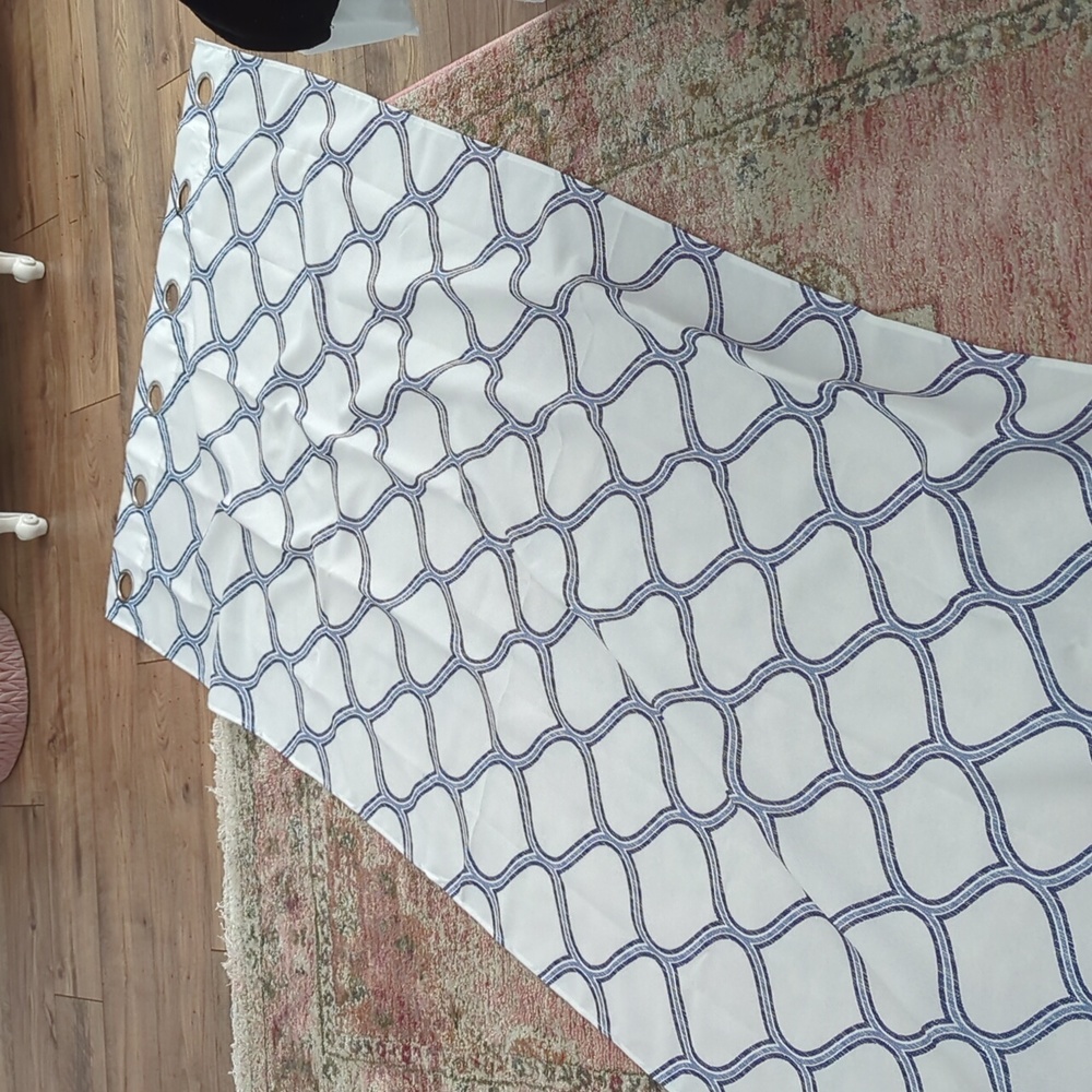 Light filtering curtain panels